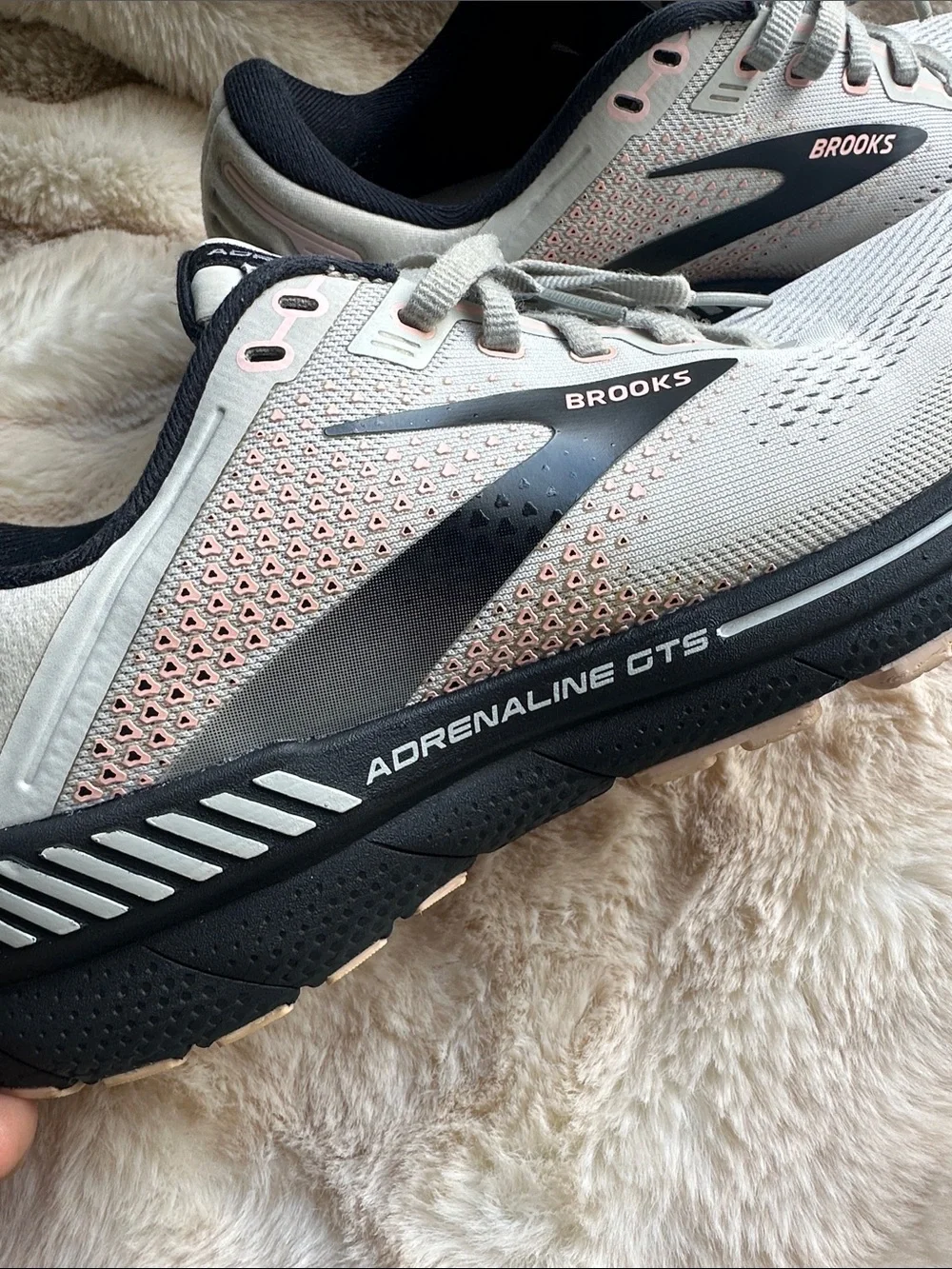 Brooks Women’s Adrenaline GTS 22 Running Shoes — Light Gray, Black & Pink